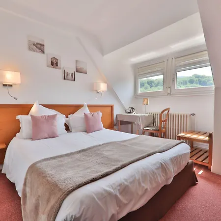 迪巴赫酒店 酒店