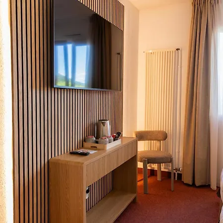 Deybach 3* مونستر