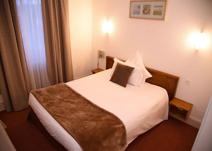 Deybach Hotell